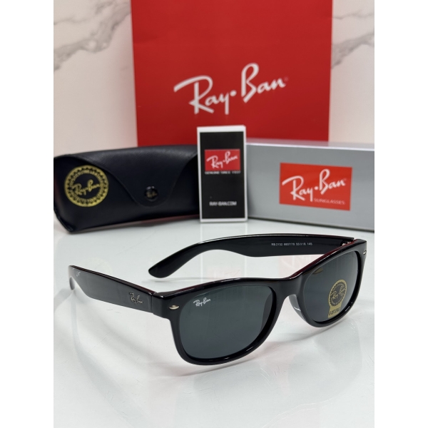 Lentes RAY-BAN — Ref. LF-L217-0119 con el packaging mostrado en la fotografía
