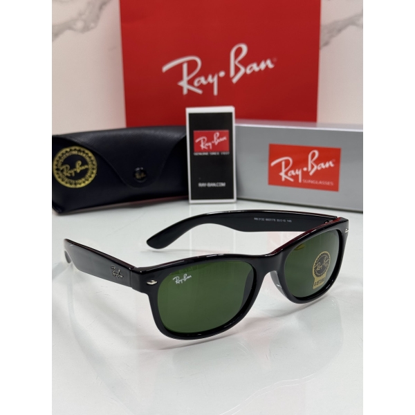 Lentes RAY-BAN — Ref. LF-L217-0120 con el packaging mostrado en la fotografía