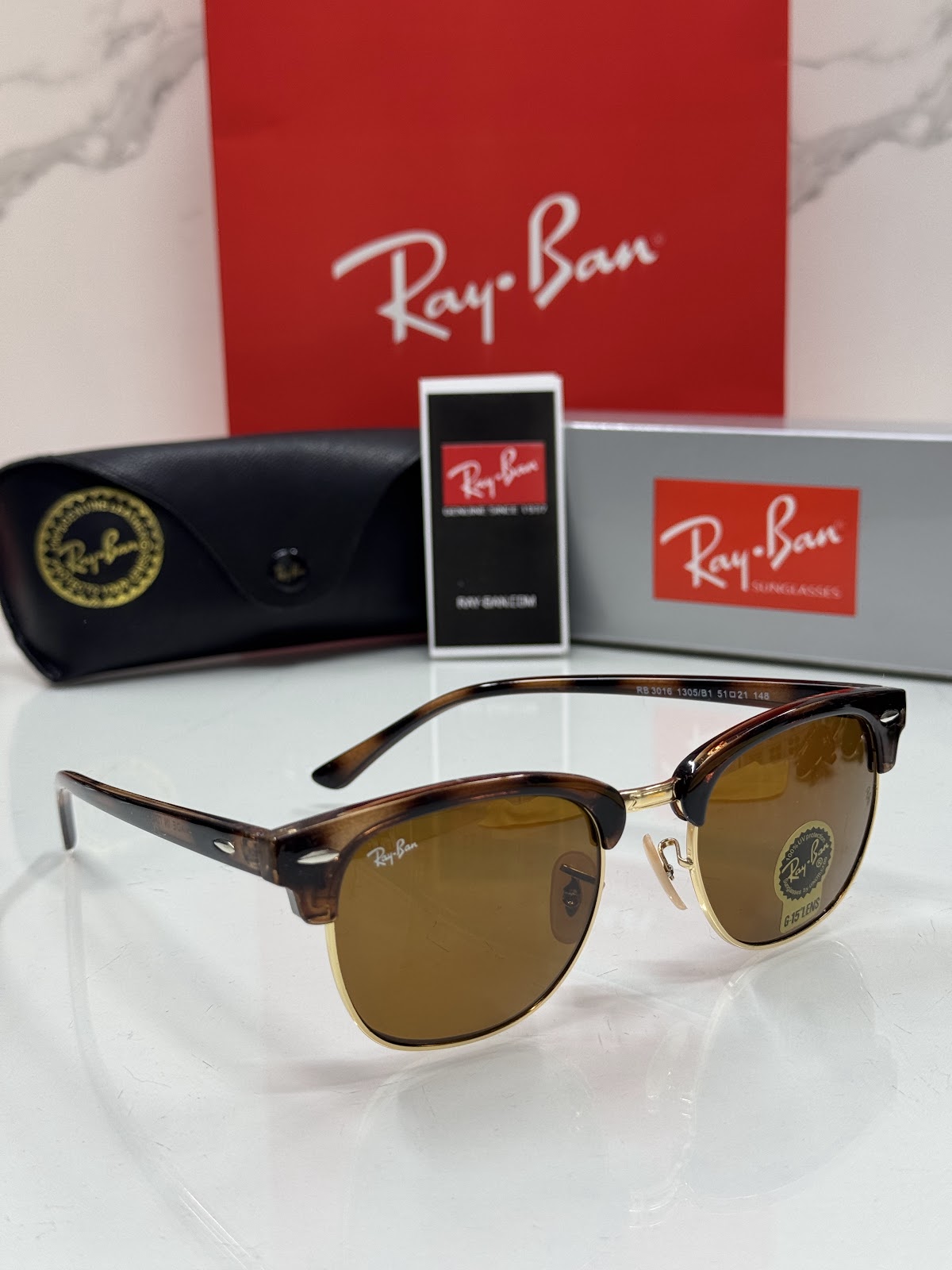Lentes RAY-BAN — Ref. LF-L217-0126 con el packaging mostrado en la fotografía