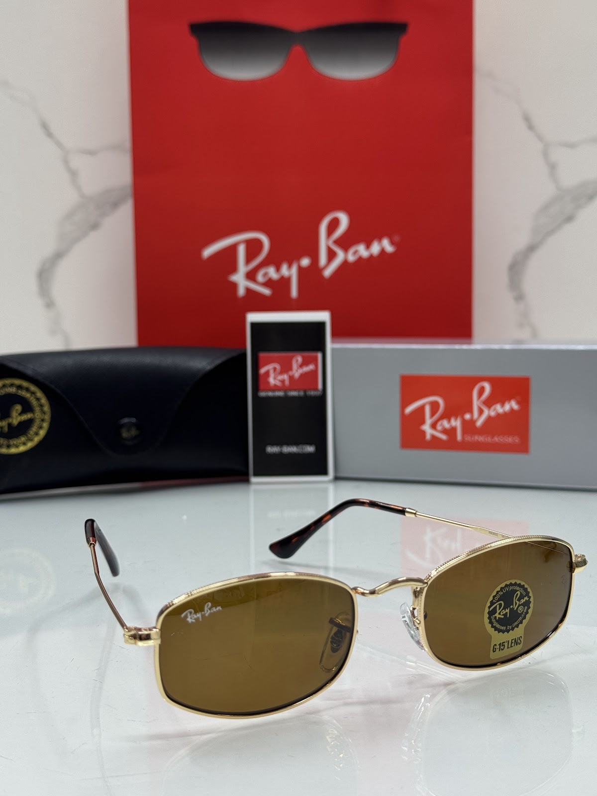 Lentes RAY-BAN — Ref. LF-L217-0166 con el packaging mostrado en la fotografía