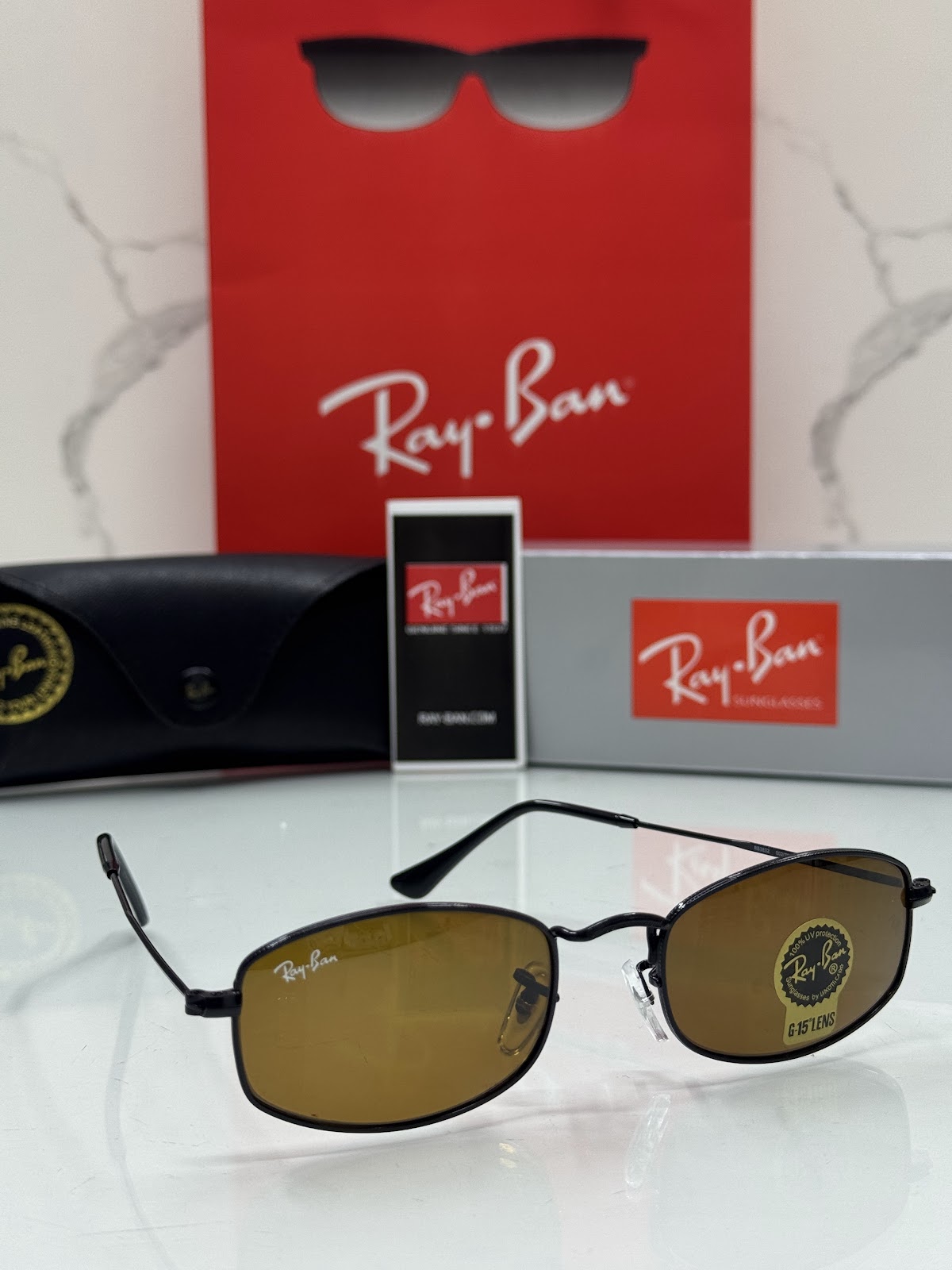 Lentes RAY-BAN — Ref. LF-L217-0168 con el packaging mostrado en la fotografía