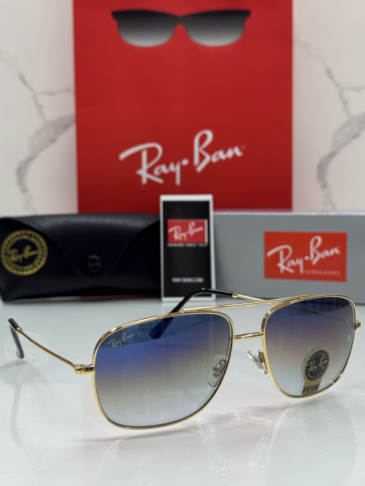 Lentes RAY-BAN — Ref. LF-L217-0174 con el packaging mostrado en la fotografía