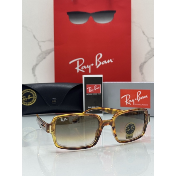 Lentes RAY-BAN — Ref. LF-L217-0196 con el packaging mostrado en la fotografía