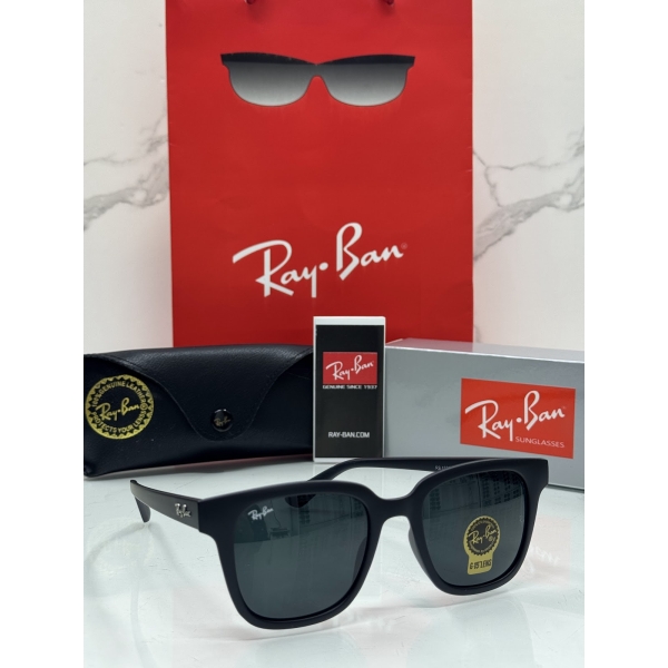 Lentes RAY-BAN — Ref. LF-L217-0219 con el packaging mostrado en la fotografía