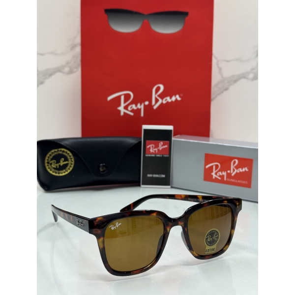 Lentes RAY-BAN — Ref. LF-L217-0224 con el packaging mostrado en la fotografía