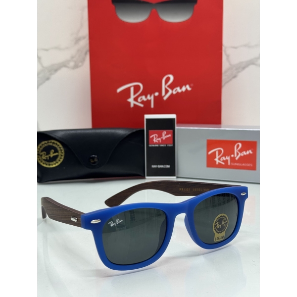Lentes RAY-BAN — Ref. LF-L217-0228 con el packaging mostrado en la fotografía