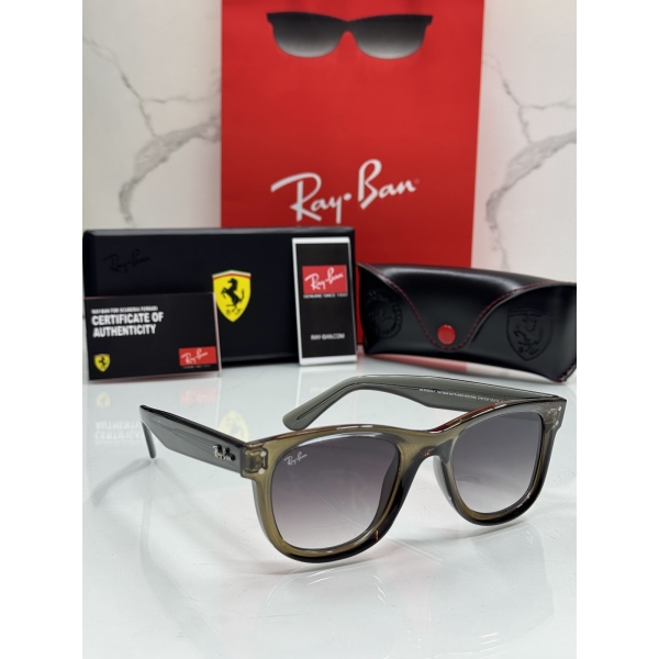 Lentes RAY-BAN — Ref. LF-L217-0254 con el packaging mostrado en la fotografía