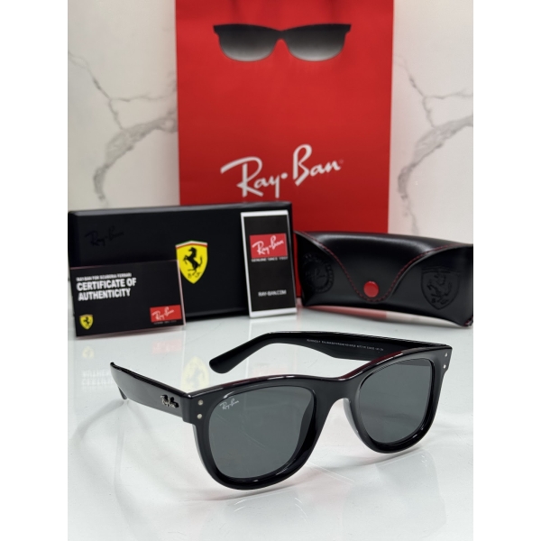 Lentes RAY-BAN — Ref. LF-L217-0255 con el packaging mostrado en la fotografía