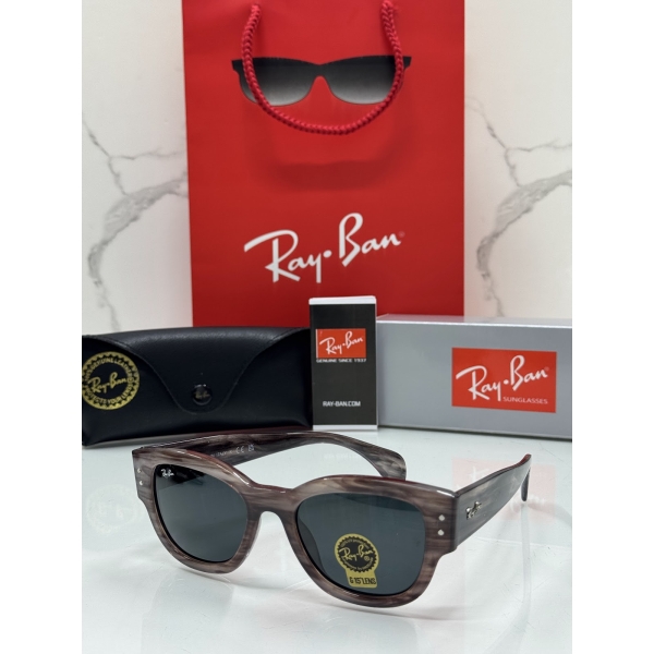 Lentes RAY-BAN — Ref. LF-L217-0259 con el packaging mostrado en la fotografía