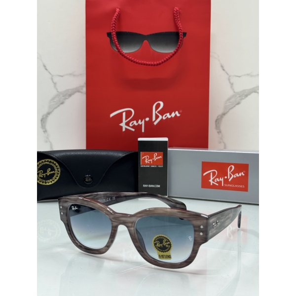 Lentes RAY-BAN — Ref. LF-L217-0260 con el packaging mostrado en la fotografía