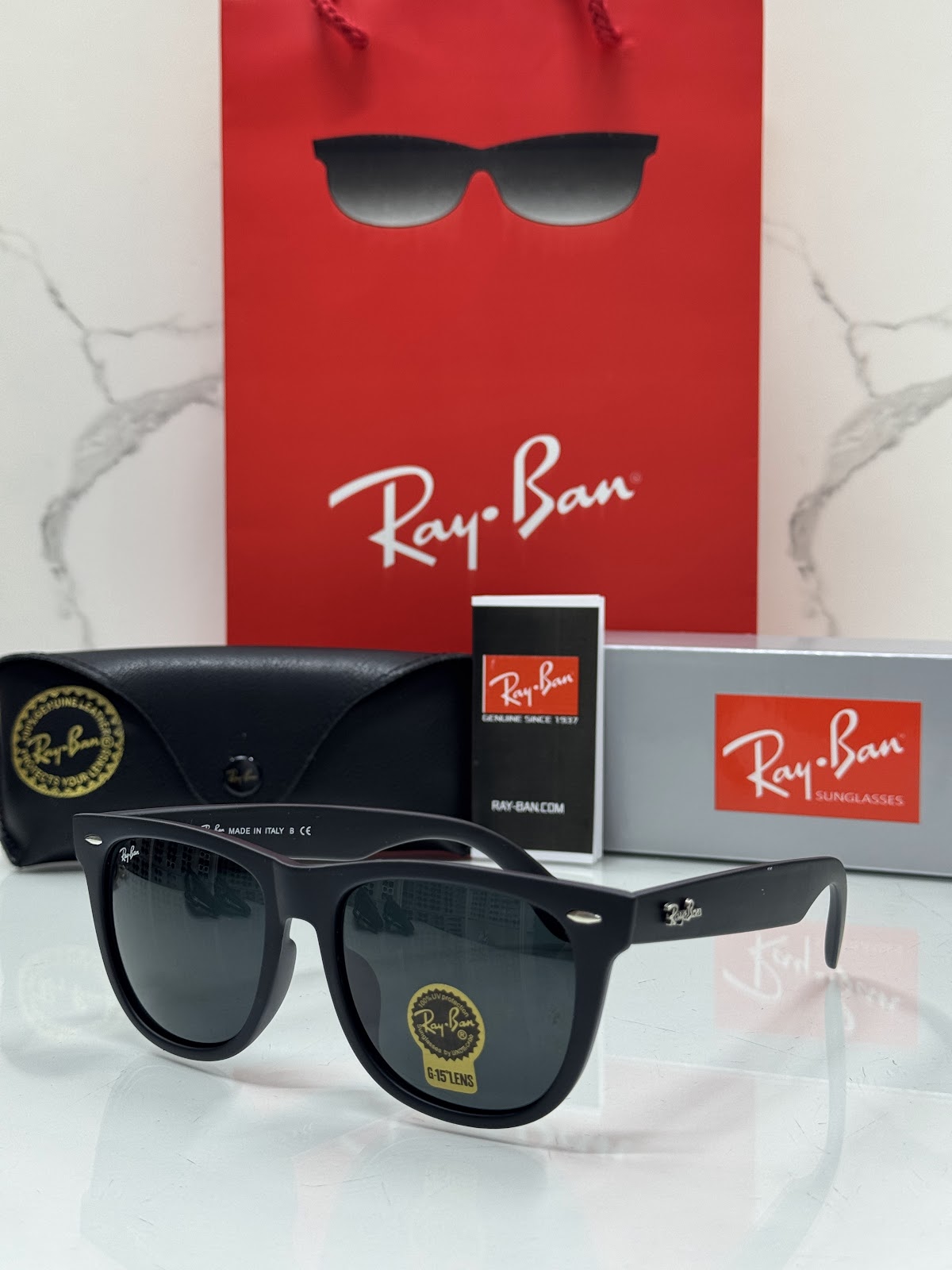 Lentes RAY-BAN — Ref. LF-L217-0269 con el packaging mostrado en la fotografía