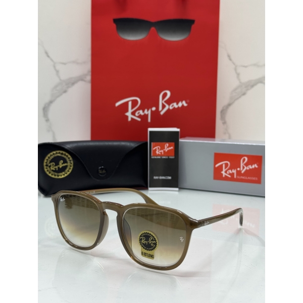 Lentes RAY-BAN — Ref. LF-L217-0273 con el packaging mostrado en la fotografía