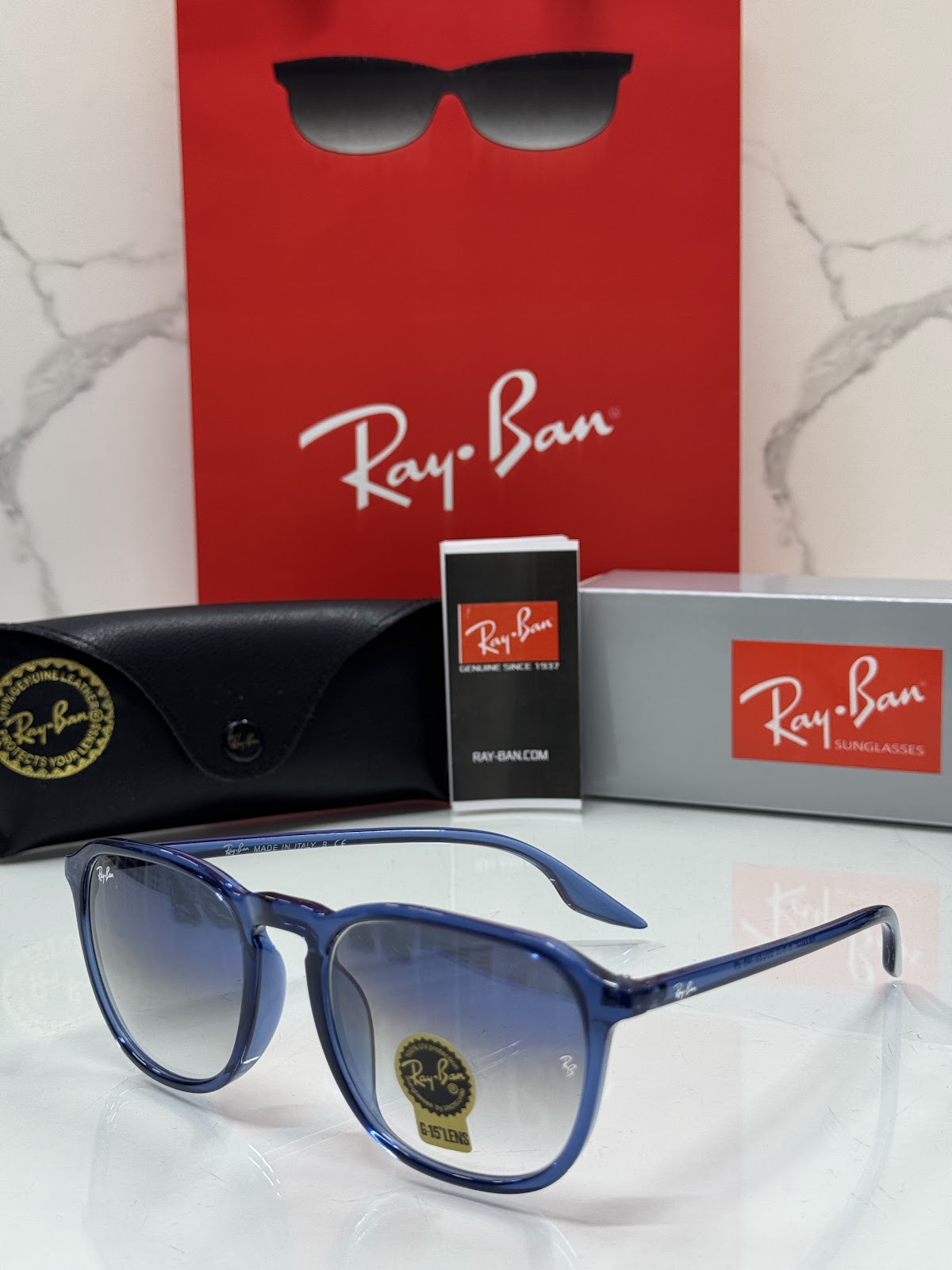 Lentes RAY-BAN — Ref. LF-L217-0275 con el packaging mostrado en la fotografía