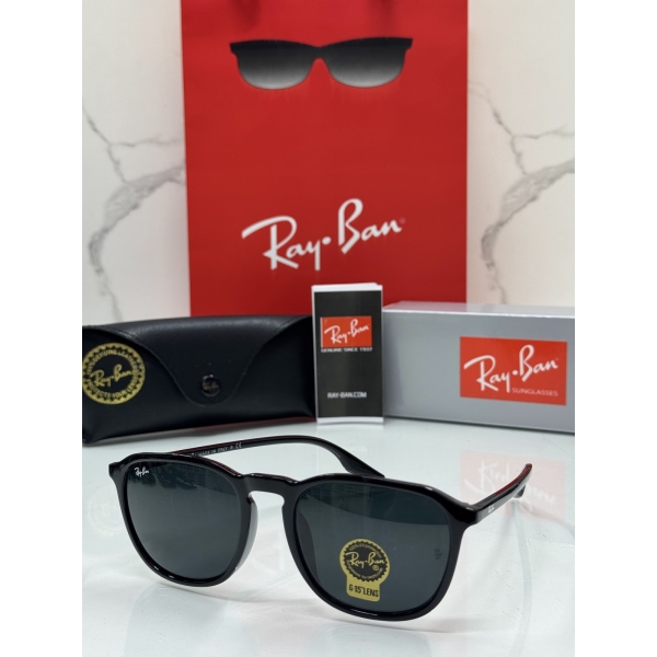 Lentes RAY-BAN — Ref. LF-L217-0277 con el packaging mostrado en la fotografía