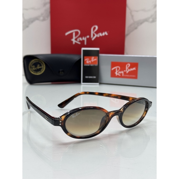Lentes RAY-BAN — Ref. LF-L217-0283 con el packaging mostrado en la fotografía