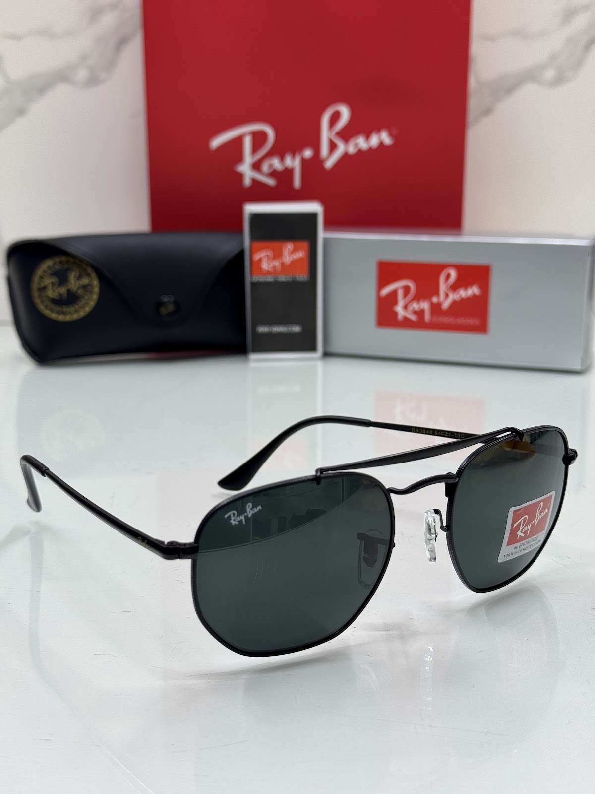 Lentes RAY-BAN — Ref. LF-L217-0291 con el packaging mostrado en la fotografía