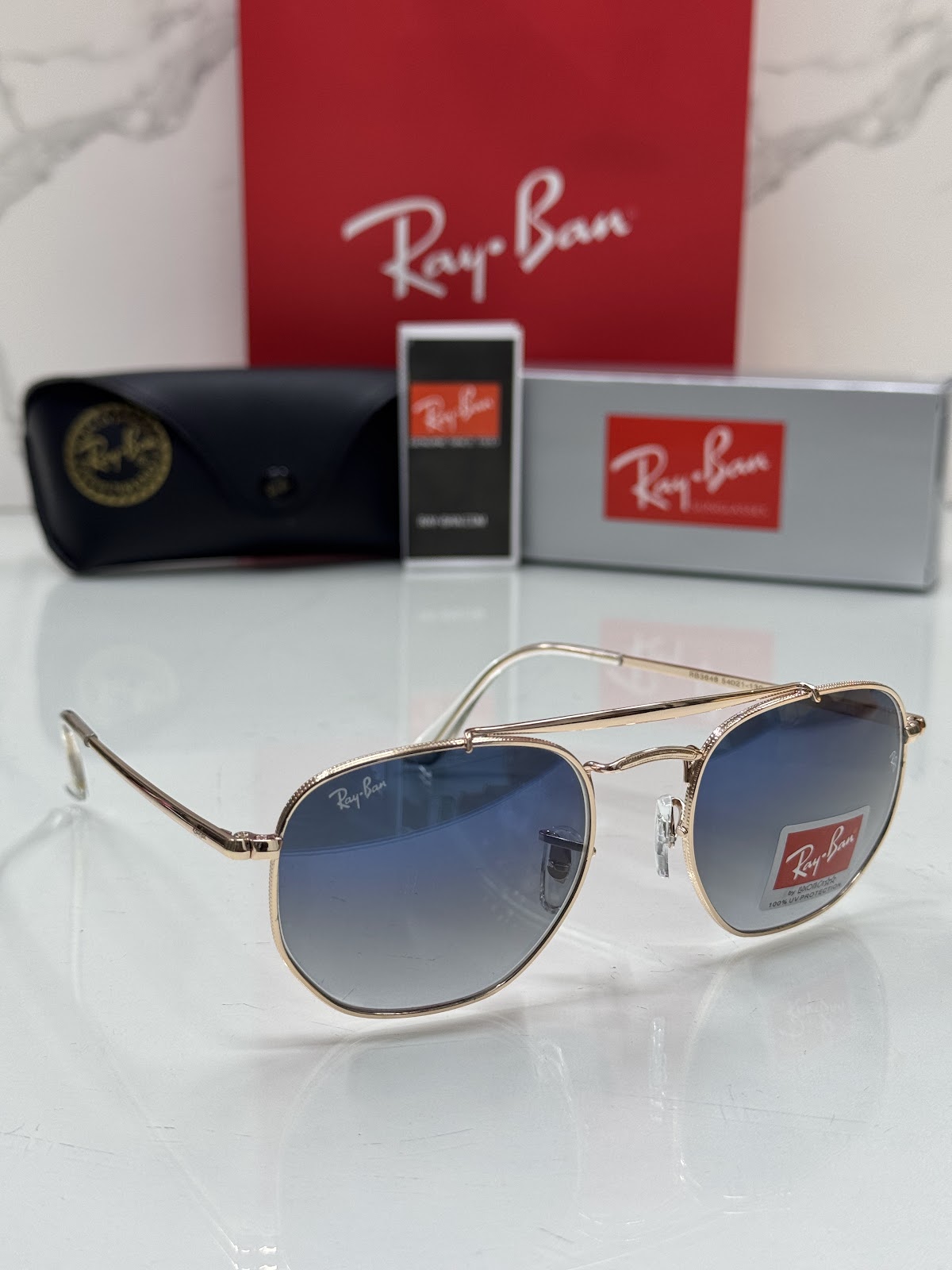 Lentes RAY-BAN — Ref. LF-L217-0292 con el packaging mostrado en la fotografía