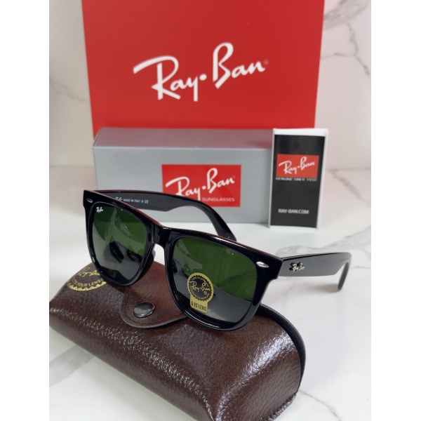Lentes RAY-BAN — Ref. LF-L217-0303 con el packaging mostrado en la fotografía