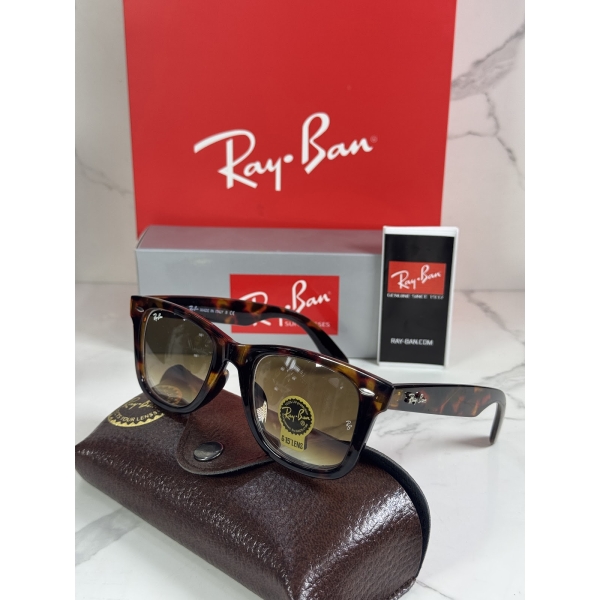 Lentes RAY-BAN — Ref. LF-L217-0307 con el packaging mostrado en la fotografía