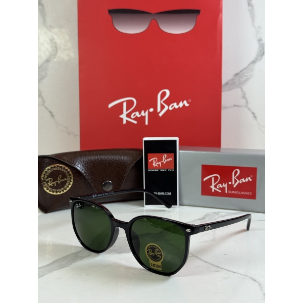 Lentes RAY-BAN — Ref. LF-L217-0320 con el packaging mostrado en la fotografía