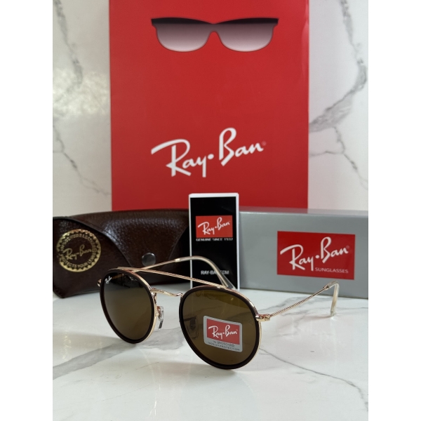 Lentes RAY-BAN — Ref. LF-L217-0324 con el packaging mostrado en la fotografía