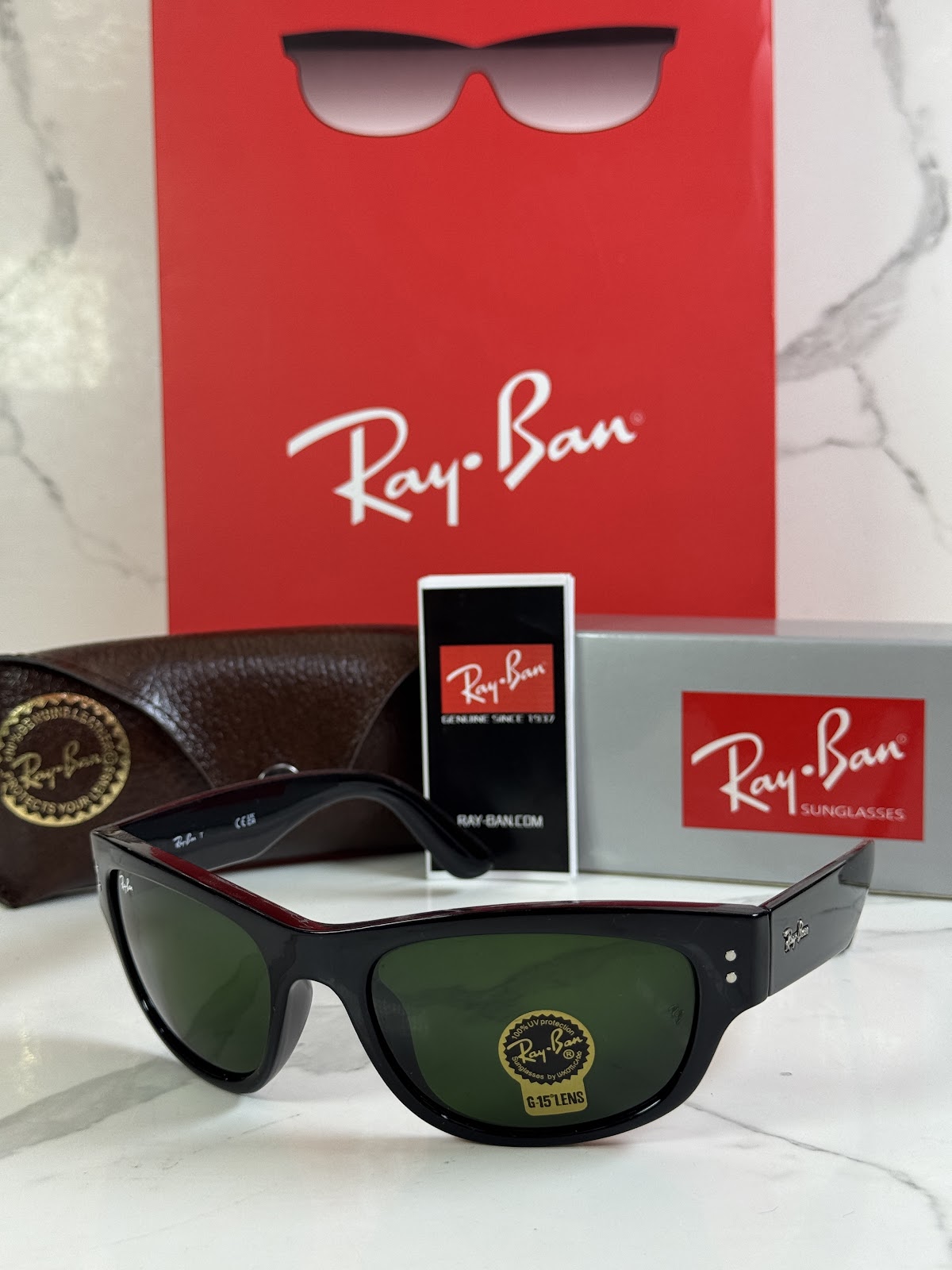 Lentes RAY-BAN — Ref. LF-L217-0331 con el packaging mostrado en la fotografía