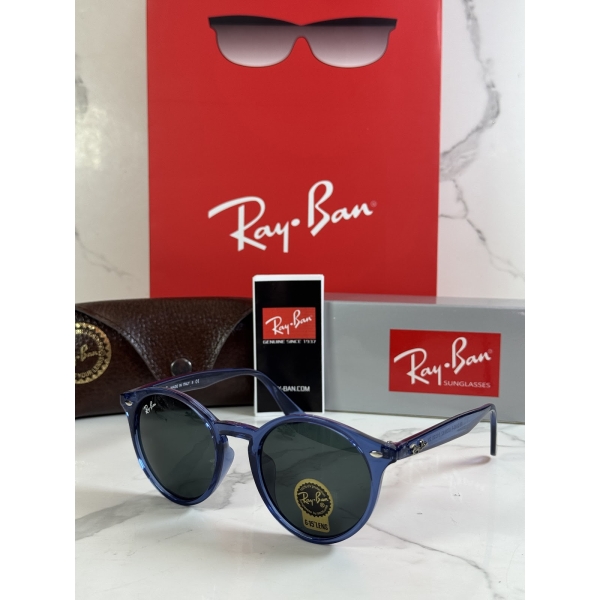 Lentes RAY-BAN — Ref. LF-L217-0366 con el packaging mostrado en la fotografía