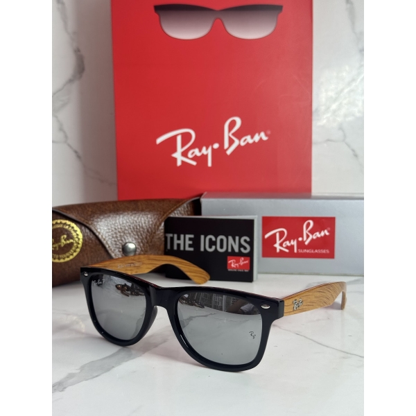 Lentes RAY-BAN — Ref. LF-L217-0374 con el packaging mostrado en la fotografía