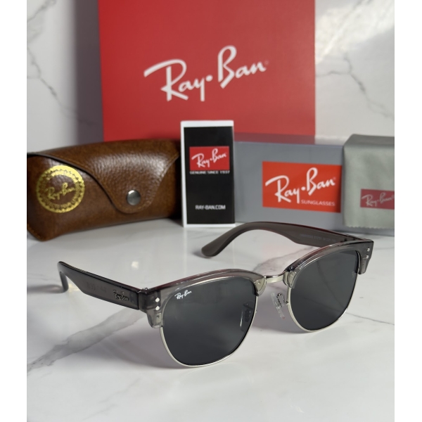 Lentes RAY-BAN — Ref. LF-L217-0379 con el packaging mostrado en la fotografía