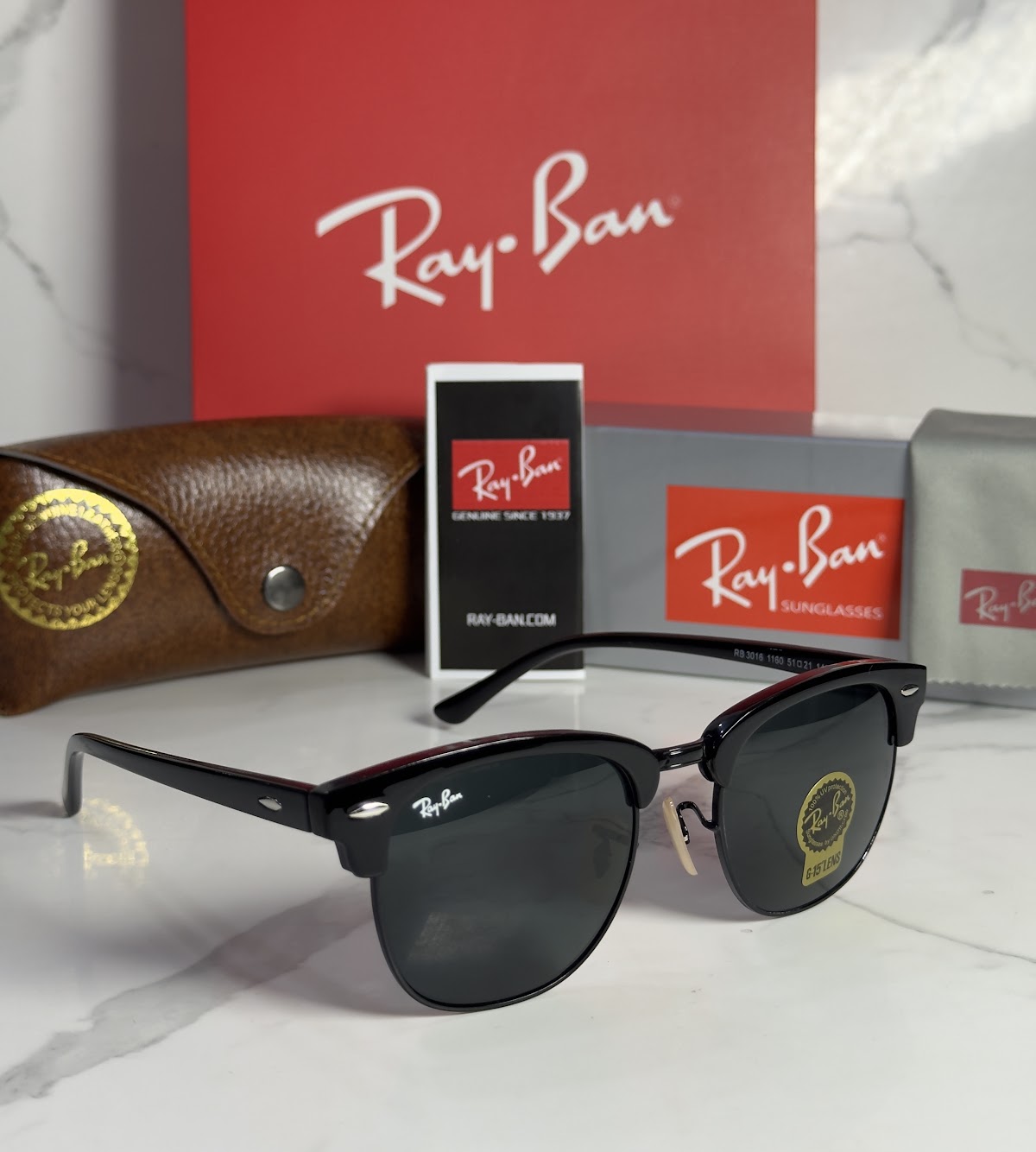 Lentes RAY-BAN — Ref. LF-L217-0384 con el packaging mostrado en la fotografía