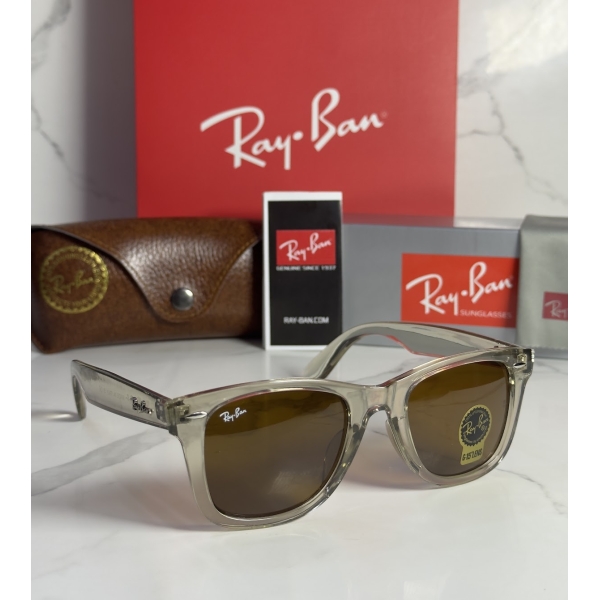 Lentes RAY-BAN — Ref. LF-L217-0406 con el packaging mostrado en la fotografía