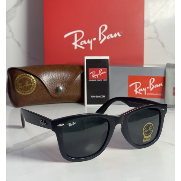 Lentes RAY-BAN — Ref. LF-L217-0408 con el packaging mostrado en la fotografía