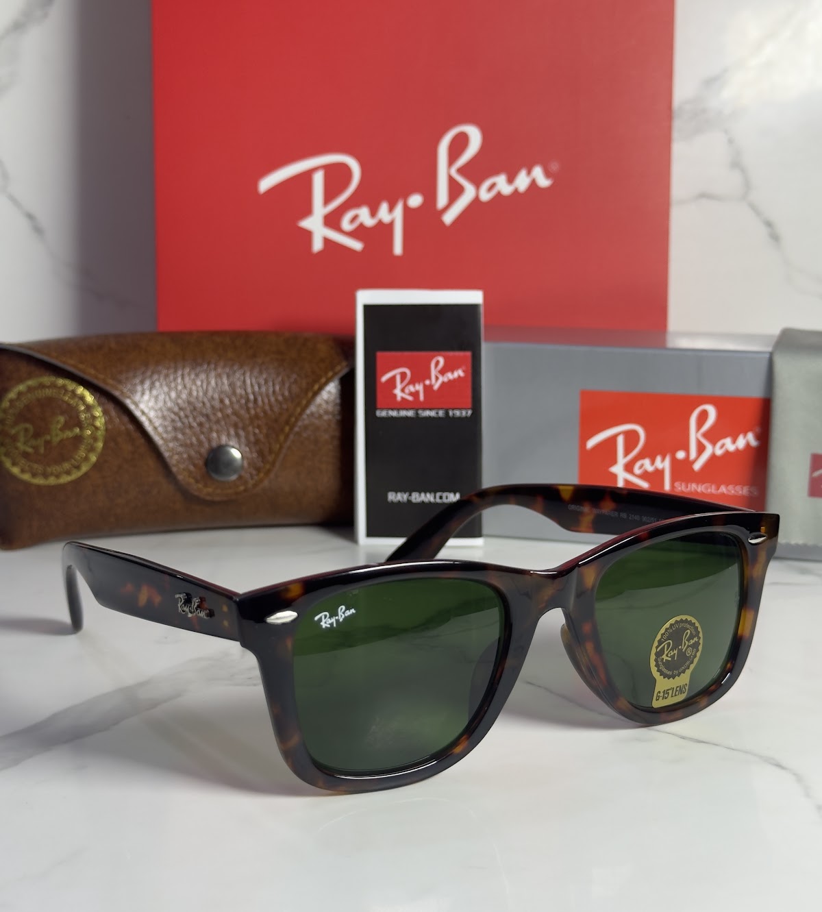 Lentes RAY-BAN — Ref. LF-L217-0412 con el packaging mostrado en la fotografía