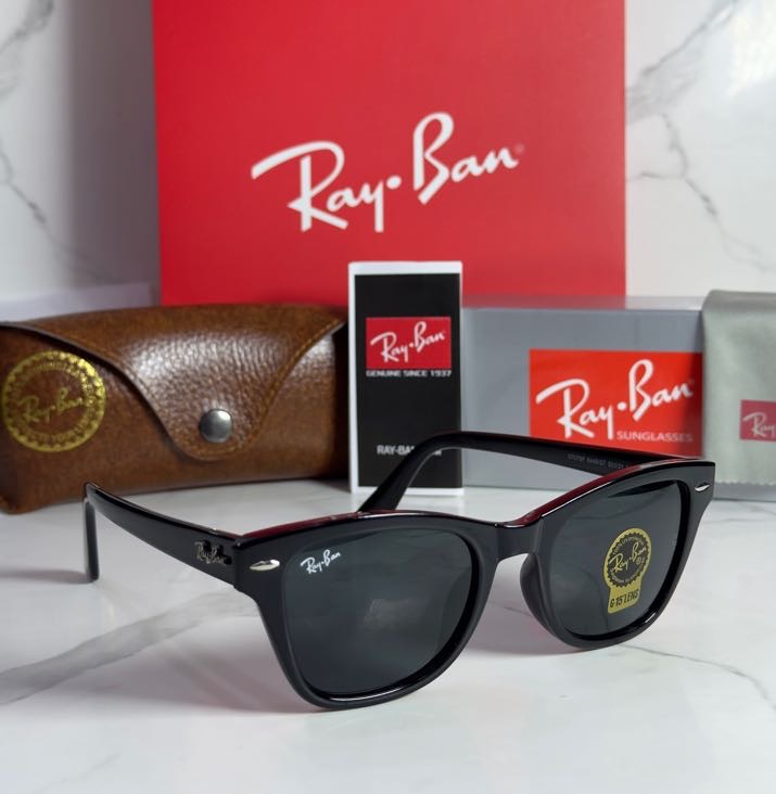 Lentes RAY-BAN — Ref. LF-L217-0450 con el packaging mostrado en la fotografía