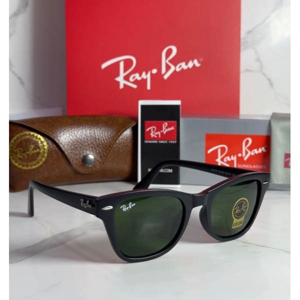 Lentes RAY-BAN — Ref. LF-L217-0452 con el packaging mostrado en la fotografía