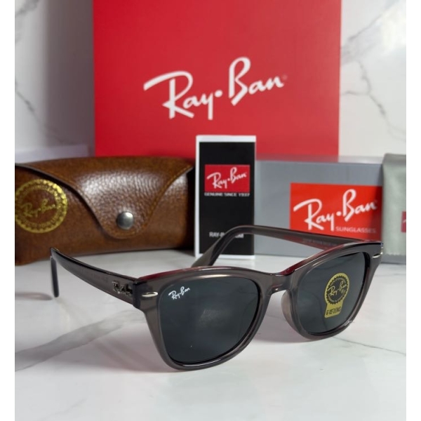 Lentes RAY-BAN — Ref. LF-L217-0454 con el packaging mostrado en la fotografía