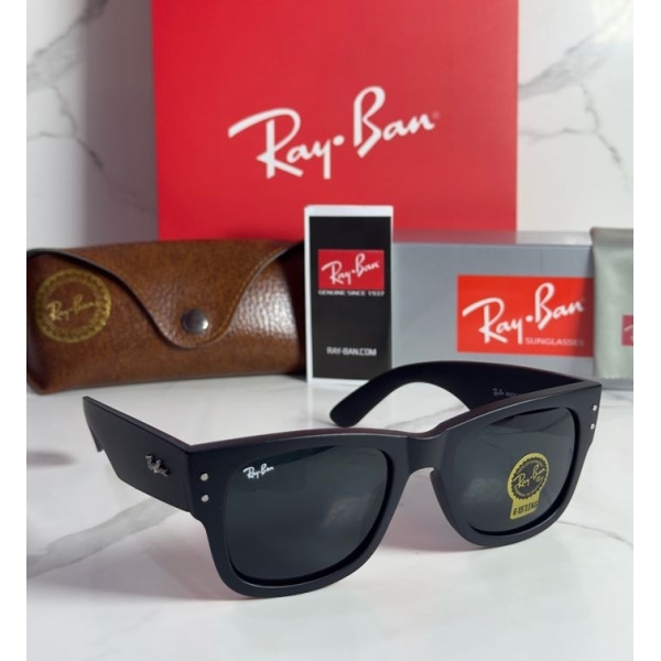 Lentes RAY-BAN — Ref. LF-L217-0467 con el packaging mostrado en la fotografía