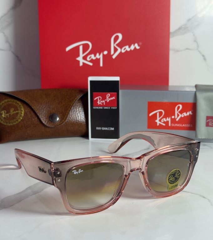 Lentes RAY-BAN — Ref. LF-L217-0468 con el packaging mostrado en la fotografía