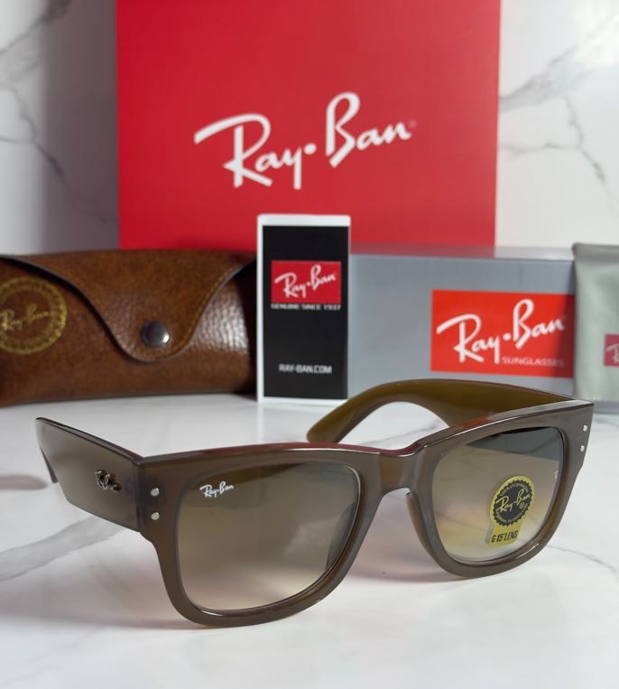 Lentes RAY-BAN — Ref. LF-L217-0471 con el packaging mostrado en la fotografía