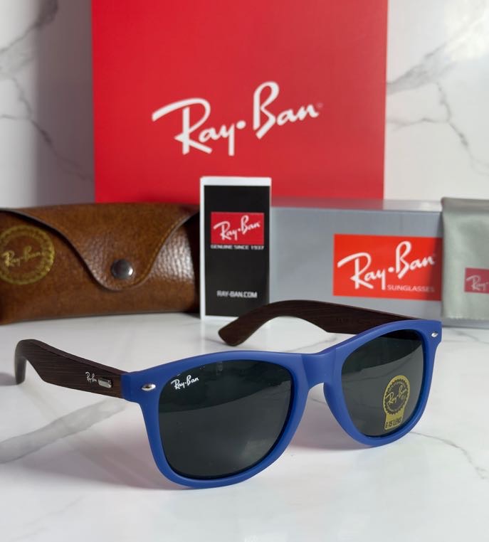Lentes RAY-BAN — Ref. LF-L217-0472 con el packaging mostrado en la fotografía