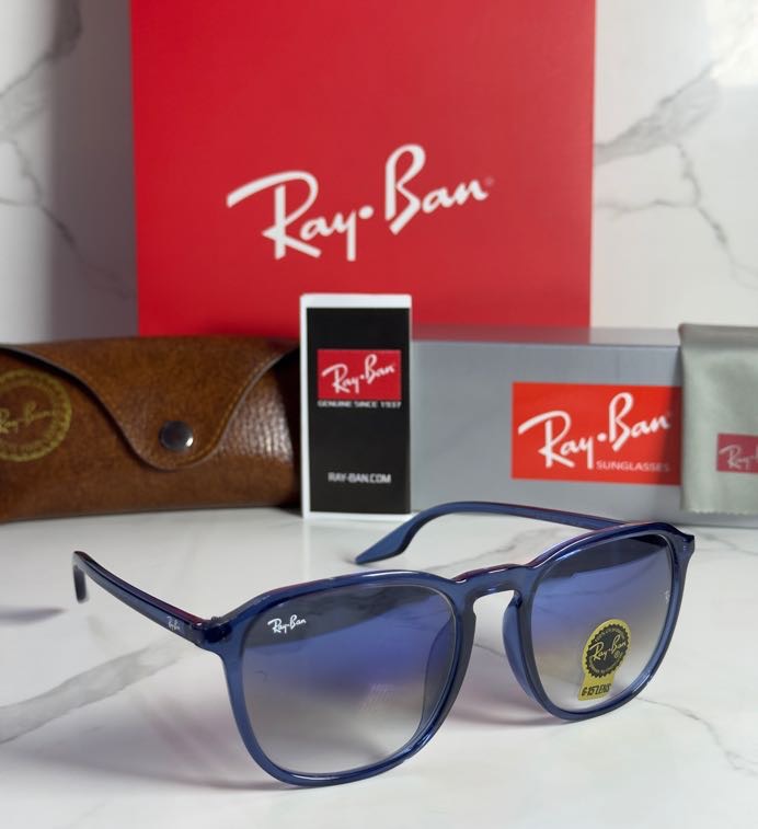 Lentes RAY-BAN — Ref. LF-L217-0479 con el packaging mostrado en la fotografía