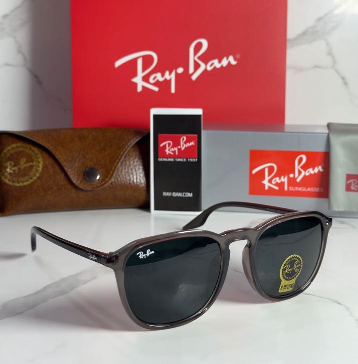 Lentes RAY-BAN — Ref. LF-L217-0481 con el packaging mostrado en la fotografía