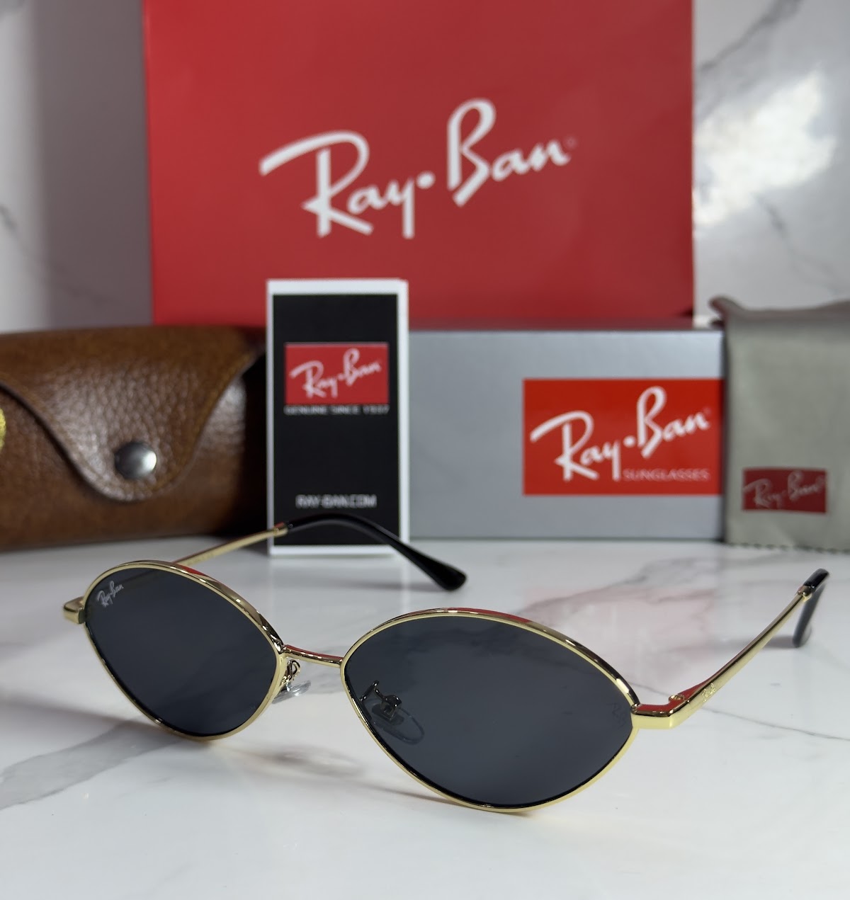 Lentes RAY-BAN — Ref. LF-L217-0541 con el packaging mostrado en la fotografía