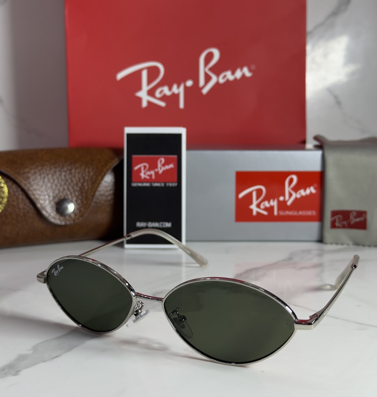 Lentes RAY-BAN — Ref. LF-L217-0550 con el packaging mostrado en la fotografía