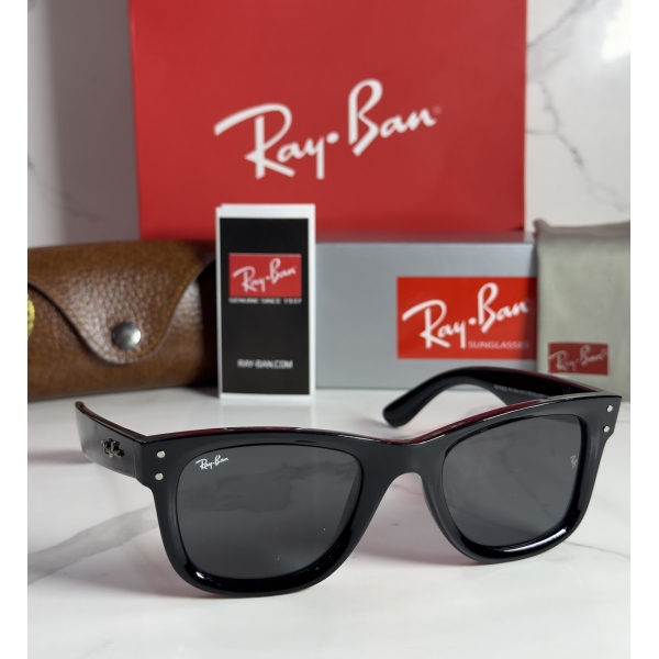 Lentes RAY-BAN — Ref. LF-L217-0558 con el packaging mostrado en la fotografía