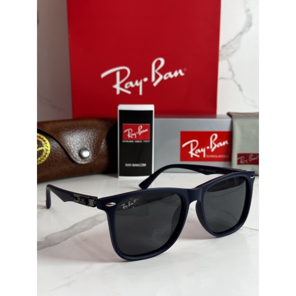 Lentes RAY-BAN — Ref. LF-L217-0572 con el packaging mostrado en la fotografía