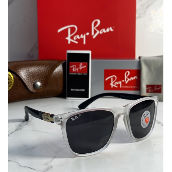 Lentes RAY-BAN — Ref. LF-L217-0589 con el packaging mostrado en la fotografía