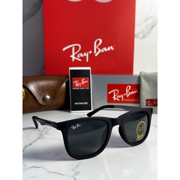 Lentes RAY-BAN — Ref. LF-L217-0601 con el packaging mostrado en la fotografía
