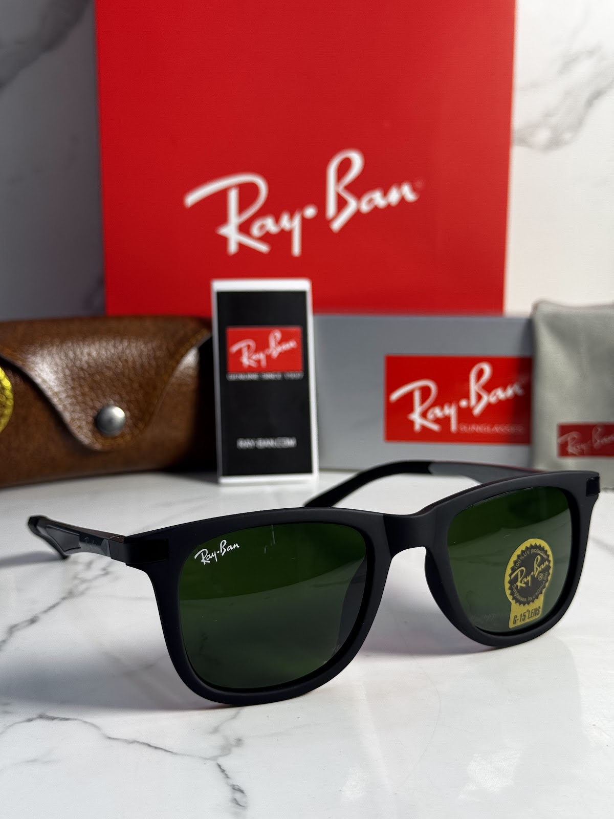 Lentes RAY-BAN — Ref. LF-L217-0603 con el packaging mostrado en la fotografía