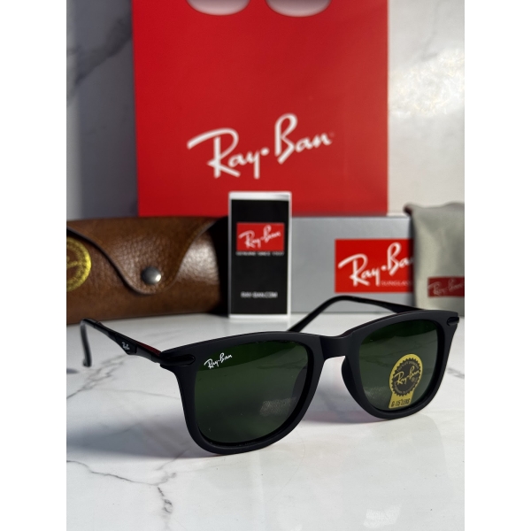 Lentes RAY-BAN — Ref. LF-L217-0607 con el packaging mostrado en la fotografía